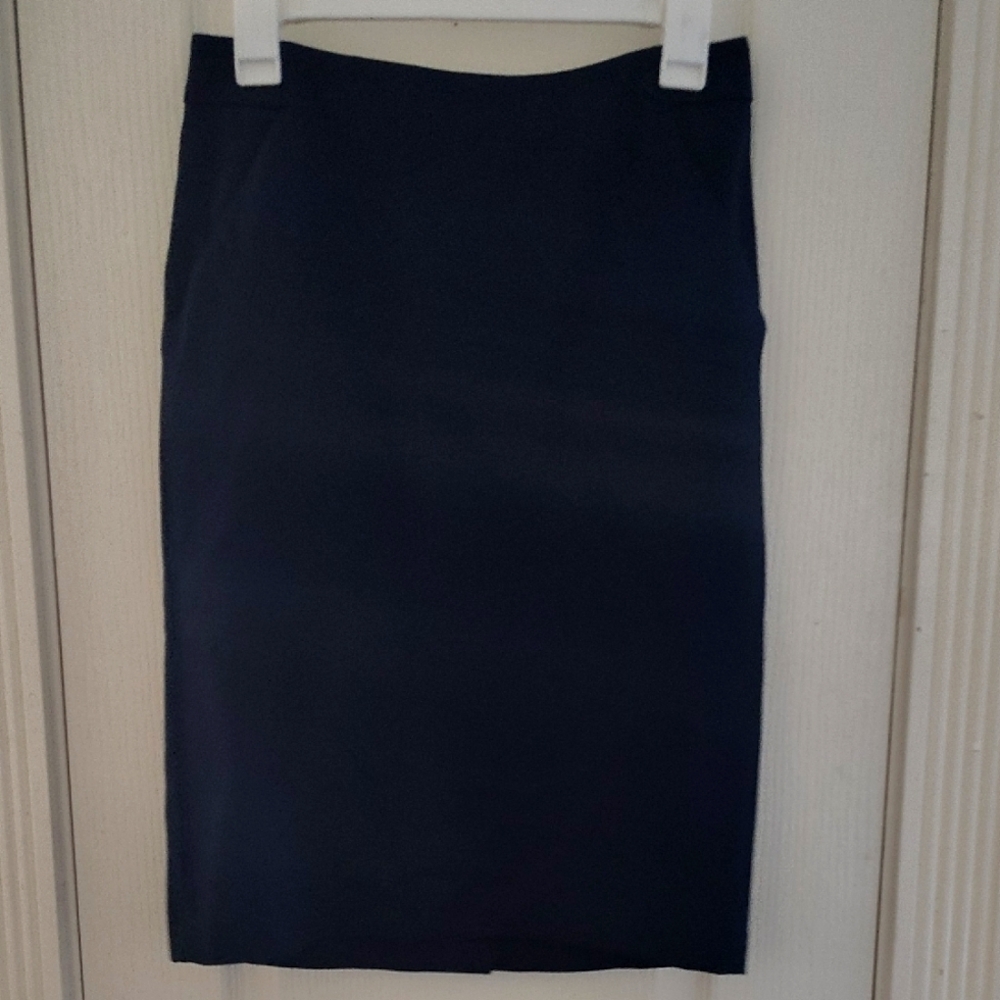 a . new day Gently Used Classic Black Women's Skirt Size 6